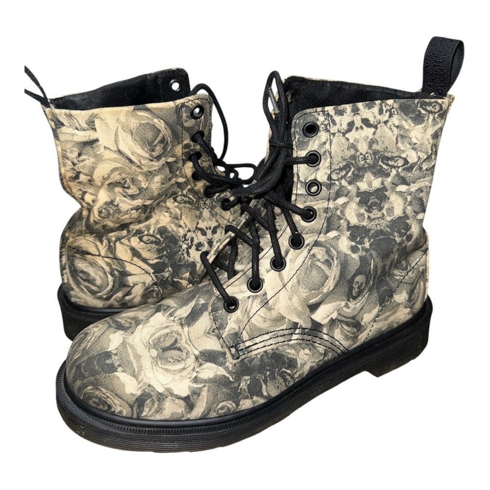Women’s Dr. Marten’s Beckett Black Rose/Skull Boots - 7L (6M)